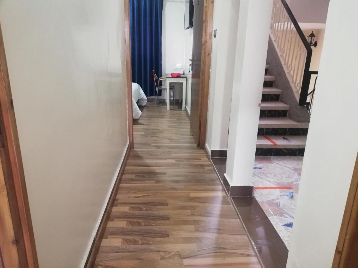 Hotel School Ersat 아즈루 외부 사진
