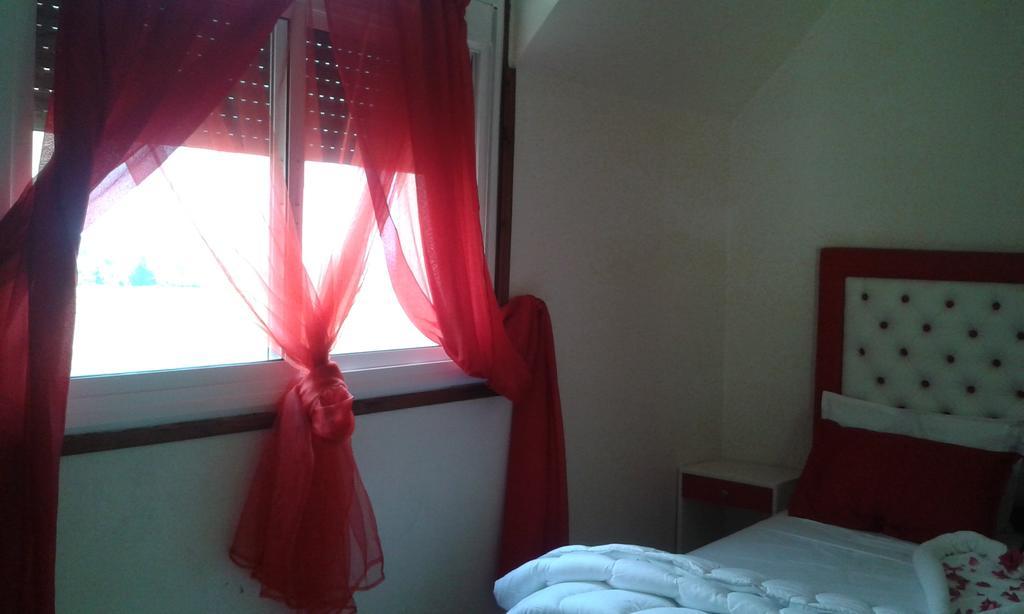 Hotel School Ersat 아즈루 외부 사진