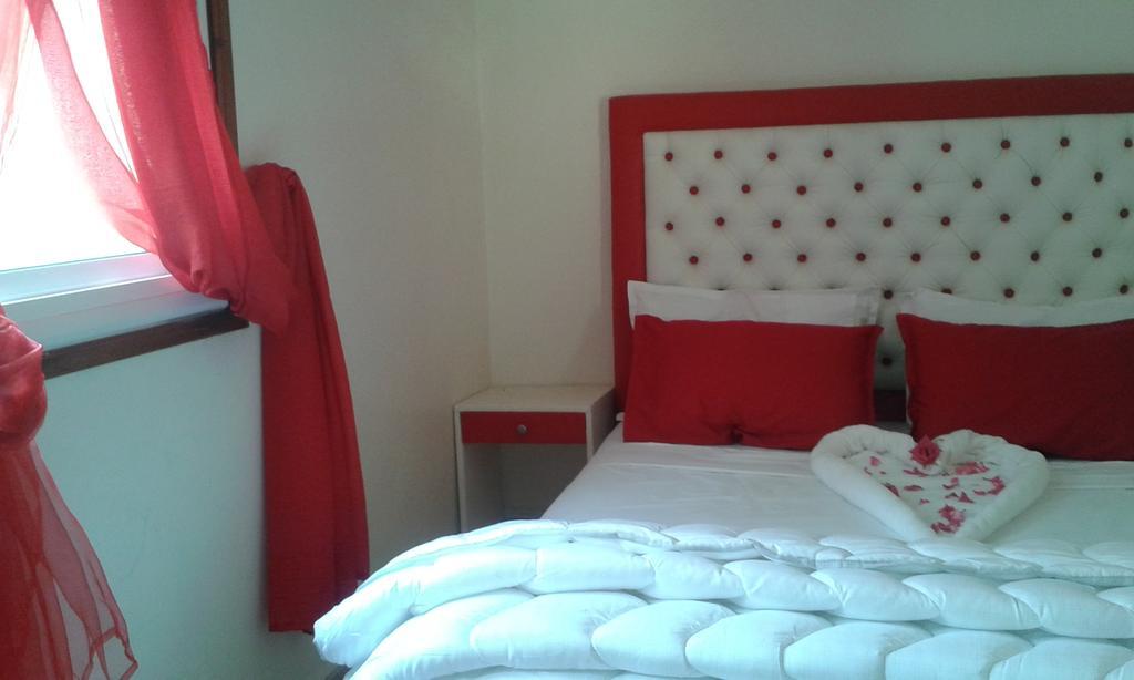 Hotel School Ersat 아즈루 외부 사진