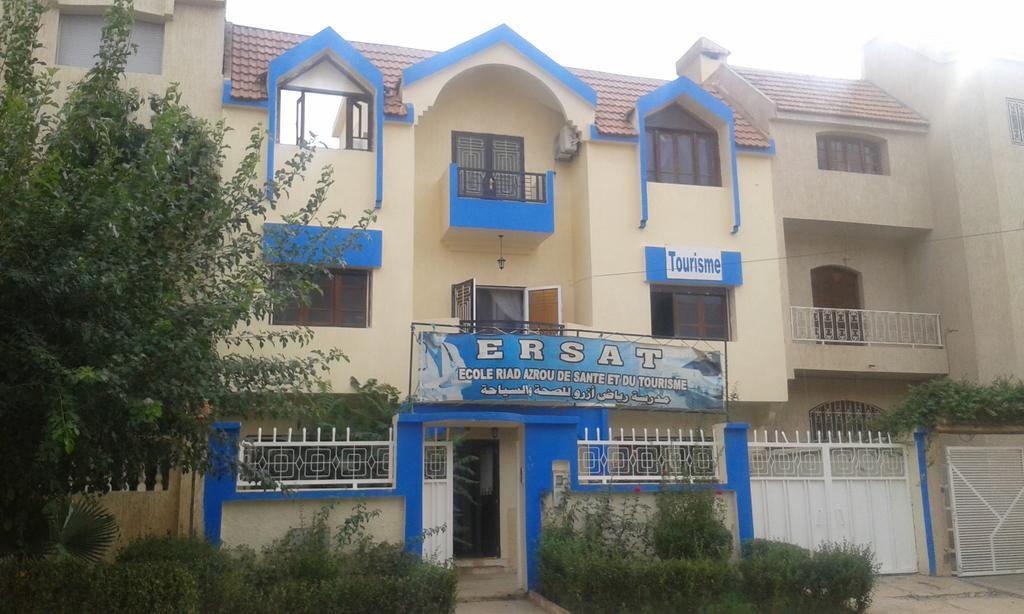Hotel School Ersat 아즈루 외부 사진